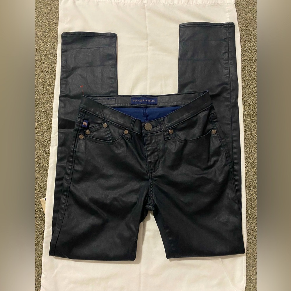 Rock&republic straight leg black shiny jeans